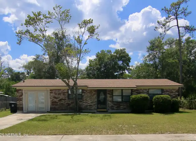 Property at 137 Hercules Dr E, Orange Park, FL, 32073, 3 beds, 1.5 baths, [object Object]