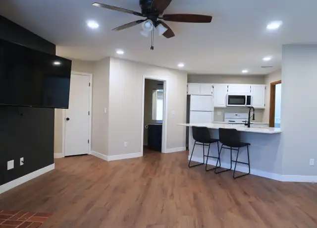 Property at 1701 Park De Ville Pl Unit 1701, Columbia, MO, 65203, 2 beds, 2 baths, [object Object]