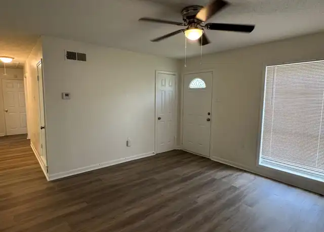 Property at 4270 Mikewood Cv, Memphis, TN, 38128, 3 beds, 1.5 baths, [object Object]