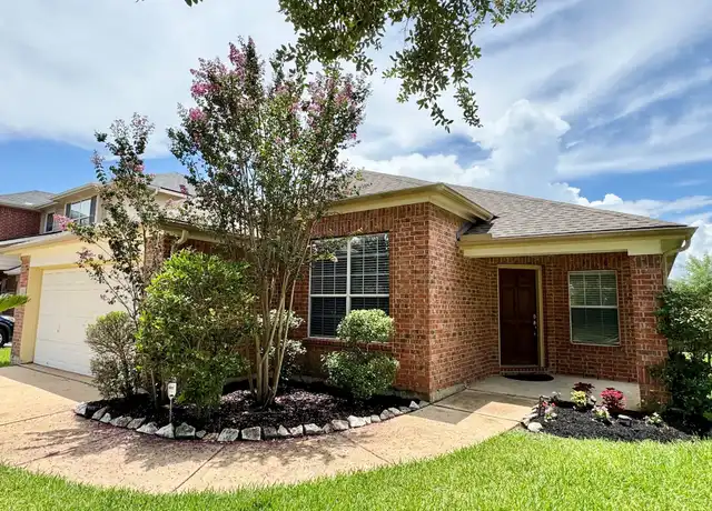 Property at 2015 Lansing Cove Dr, Fresno, TX, 77545, 3 beds, 2 baths, [object Object]