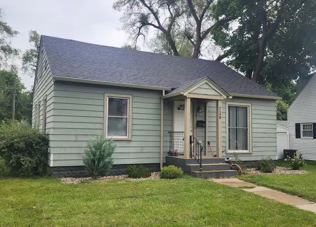 Property at 728 Concord Ave, Elkhart, IN, 46516, 4 beds, 1 bath, [object Object]