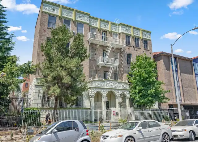 Property at 2975 Leeward Ave, Los Angeles, CA, 90005, 1 bed, 1 bath, [object Object]