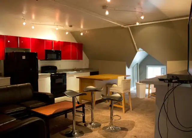 Property at 1022 University Ave SE Unit 12-2, Minneapolis, MN, 55414, 3 beds, 1 bath, [object Object]