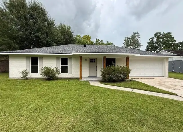 Property at 1481 W Hall Ave, Slidell, LA, 70460, 3 beds, 2 baths, [object Object]