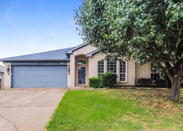 Property at 1007 Andrew St, Burleson, TX, 76028, 4 beds, 2 baths, [object Object]