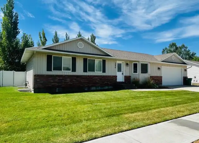 Property at 3636 E Vision Dr, Idaho Falls, ID, 83401, 5 beds, 3 baths, [object Object]