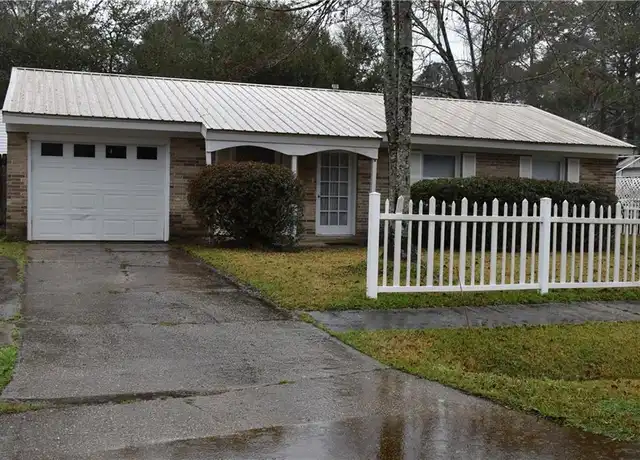 Property at 107 Walnut St, Mandeville, LA, 70471, 3 beds, 1.5 baths, [object Object]