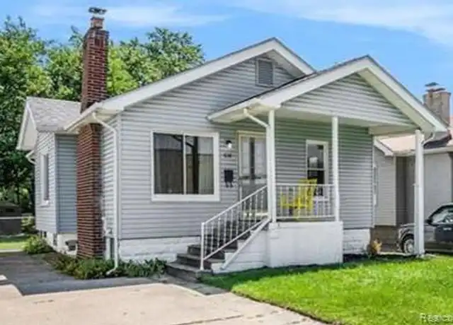 Property at 838 Pinecrest Dr, Ferndale, MI, 48220, 2 beds, 1 bath, [object Object]