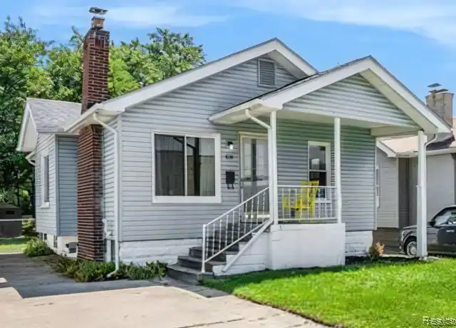 Property at 838 Pinecrest Dr, Ferndale, MI, 48220, 2 beds, 1 bath, [object Object]