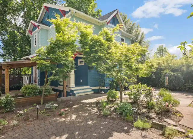 Property at 32 NE Graham St, Portland, OR, 97212, 4 beds, 2.5 baths, [object Object]