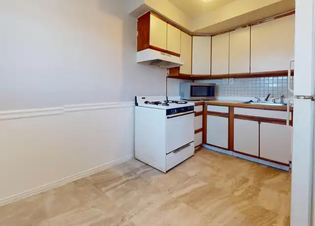 Property at 10722 Gifford Ave Apt 2, Philadelphia, PA, 19116, 1 bed, 1 bath, [object Object]