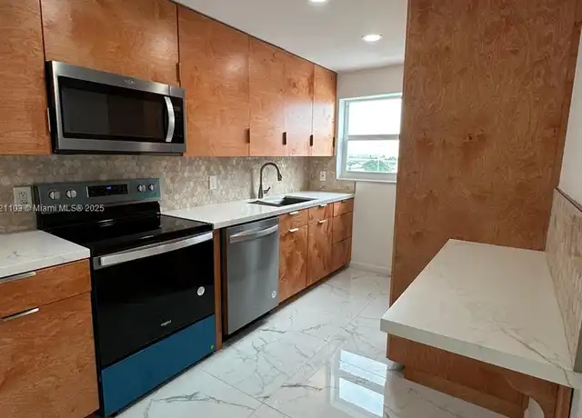 Property at 245 18th St #801, Miami Beach, FL, 33139, 1 bed, 1 bath, [object Object]