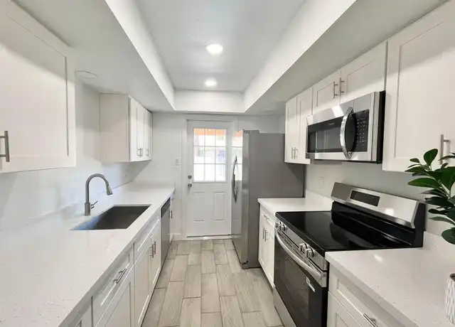 Property at 5813 N 45th Ln, Glendale, AZ, 85301, 1 bed, 1 bath, [object Object]
