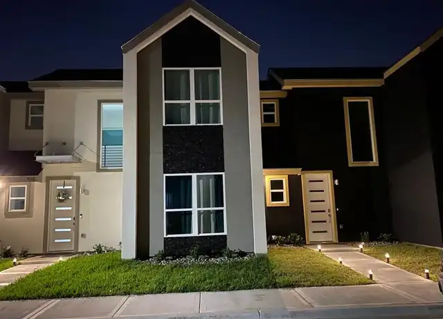 Property at 5515 N Crown Pt, Pharr, TX, 78577, 3 beds, 2.5 baths, [object Object]