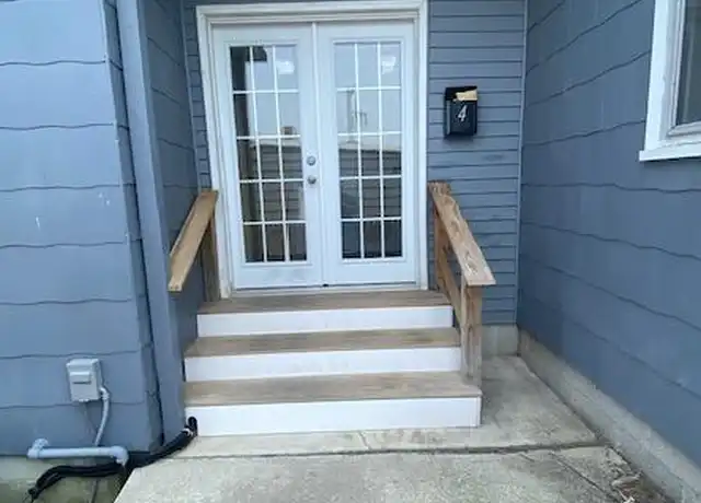 Property at 401 3rd St Unit 4, Hanover, PA, 17331, 2 beds, 1 bath, [object Object]