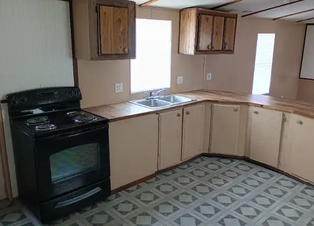 Property at 144 SE Guinevere Ct, Lake City, FL, 32025, 3 beds, 2 baths, [object Object]