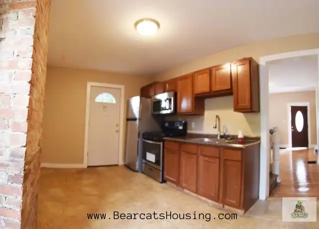 Property at 2 Chapel Pl Unit 1-6, Binghamton, NY, 13905, 6 beds, 3 baths, [object Object]