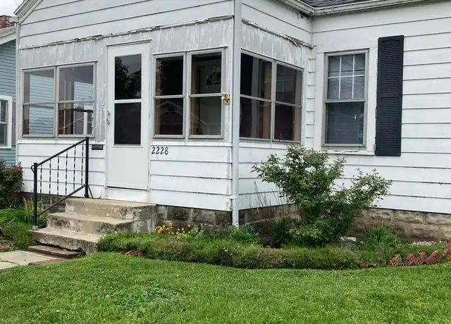 Property at 2228 W 7th St, Muncie, IN, 47302, 3 beds, 1 bath, [object Object]