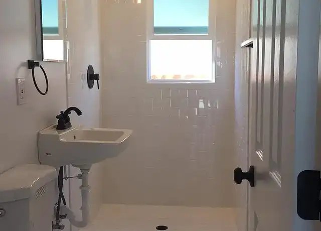 Property at 338 W Prospect St, Ventura, CA, 93001, 1 bed, 1 bath, [object Object]