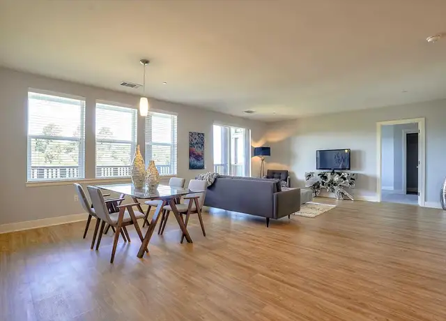 Photo of 33 San Pablo Ave, San Rafael, CA 94903