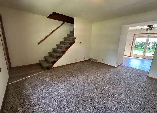Property at 406 Oakwood Dr Unit 9, Webster City, IA, 50595, 2 beds, 1 bath, [object Object]