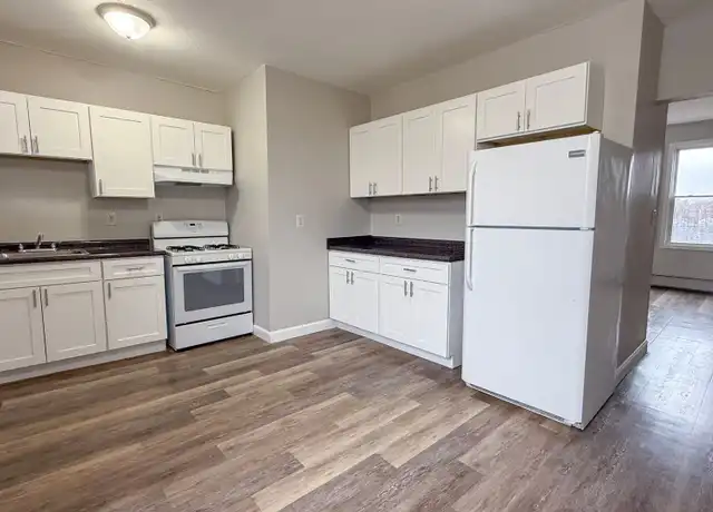 Property at 6 Winter St Unit 6, Hartford, CT, 06120, 2 beds, 1 bath, [object Object]