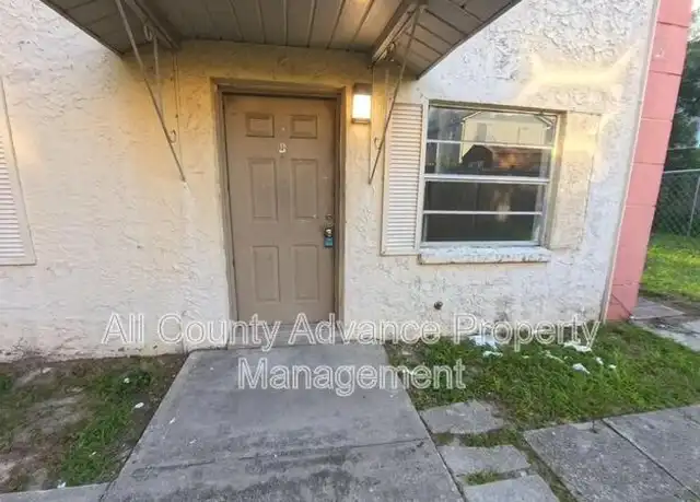 Property at 4909 E Temple Heights Rd, Tampa, FL, 33617, 2 beds, 1 bath, [object Object]