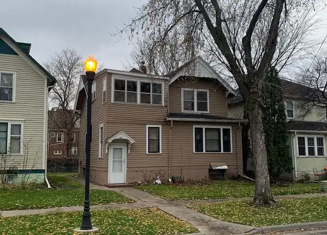 Property at 122 9th St S Unit 3, Fargo, ND, 58103, 1 bed, 1 bath, [object Object]