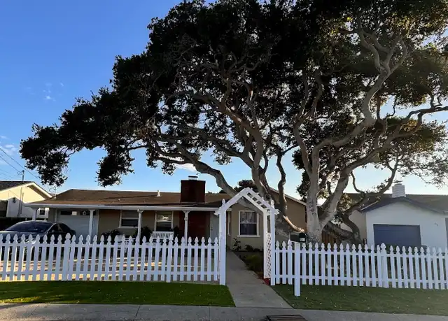 Property at 950 Portola Dr Unit 1, Del Rey Oaks, CA, 93940, 2 beds, 1 bath, [object Object]