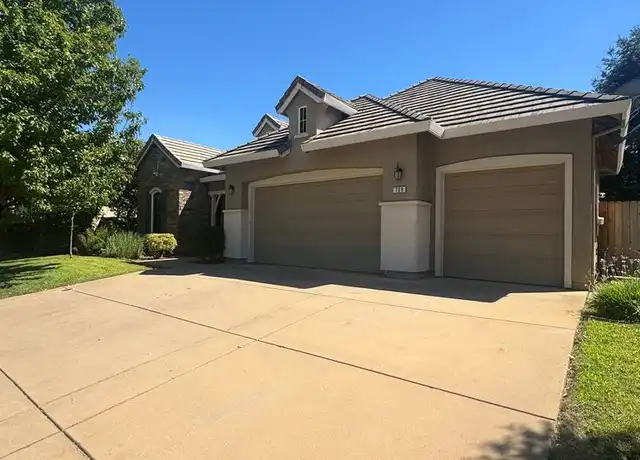 Property at 709 Woodacre Dr, Redding, CA, 96002, 4 beds, 2 baths, [object Object]