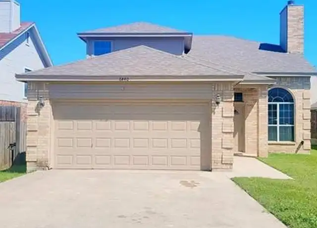 Property at 6440 Canyon Trl, Lake Worth, TX, 76135, 3 beds, 2.5 baths, [object Object]