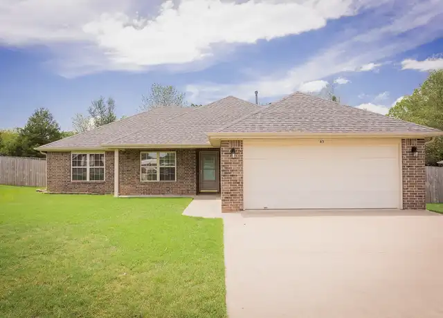 Property at 83 N USA Dr, Fayetteville, AR, 72701, 3 beds, 2 baths, [object Object]