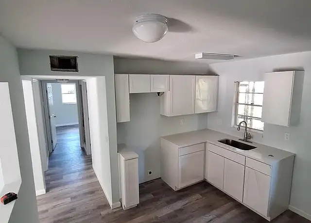 Photo of 3165 E Riverside Dr, Fort Myers, FL 33916