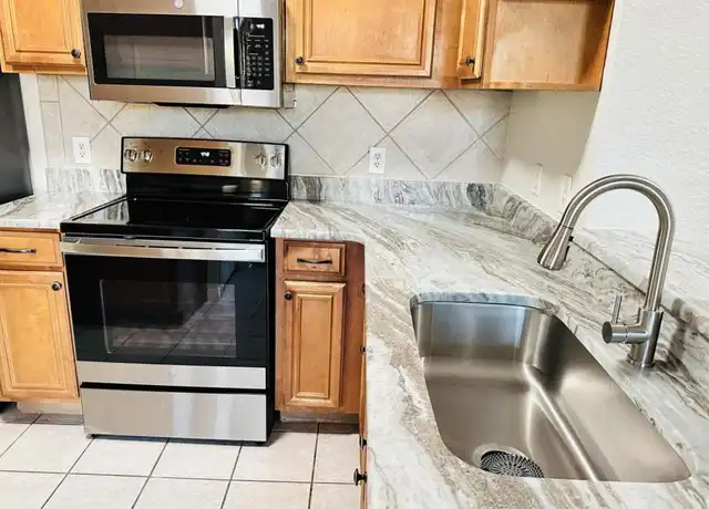 Property at 6141 Metrowest Blvd #208, Orlando, FL, 32835, 4 beds, 2 baths, [object Object]