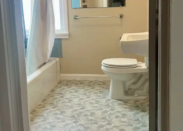 Property at 175 N Main St Unit 175 first floor, Webster, MA, 01570, 1 bed, 1 bath, [object Object]