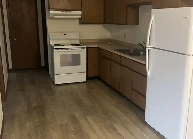 Property at 2010 W Broadway Unit 105, Monona, WI, 53713, 2 beds, 1 bath, [object Object]