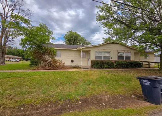 Property at 1103 E Parker St, Shawnee, OK, 74801, 2 beds, 1 bath, [object Object]
