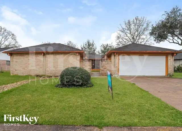 Property at 613 W Castle Harbour Dr, Friendswood, TX, 77546, 3 beds, 2 baths, [object Object]