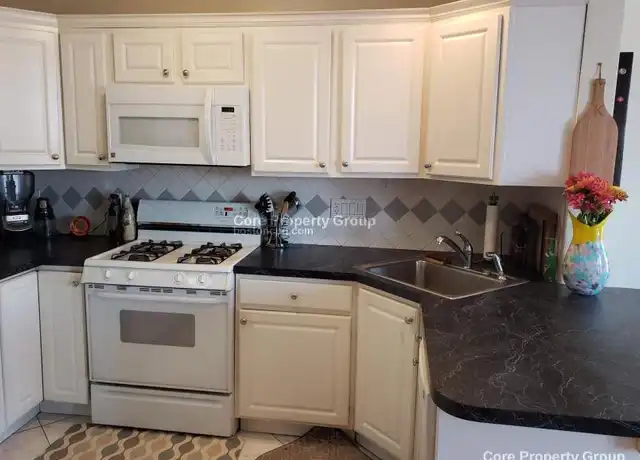 Property at 237 Hanover St, Boston, MA, 02113, 2 beds, 1 bath, [object Object]