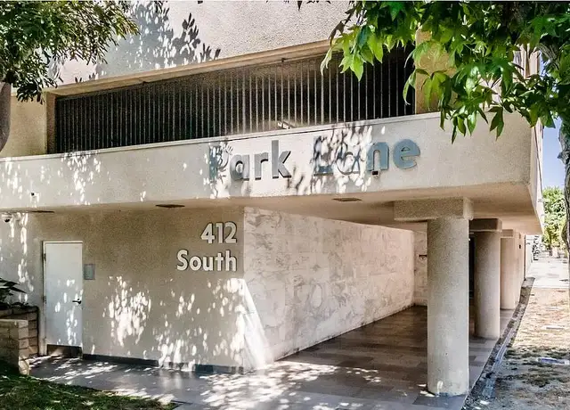 Photo of 412 S Willaman Dr, Los Angeles, CA 90048