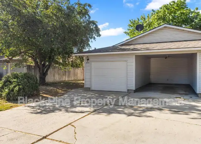 Property at 10507 W Irving Ct, Boise, ID, 83704, 3 beds, 2 baths, [object Object]