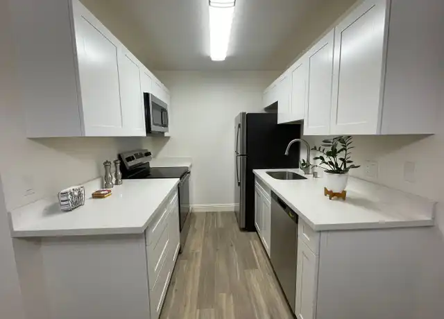 Property at 406 Boardwalk Ave #2, San Bruno, CA, 94066, 1 bed, 1 bath, [object Object]