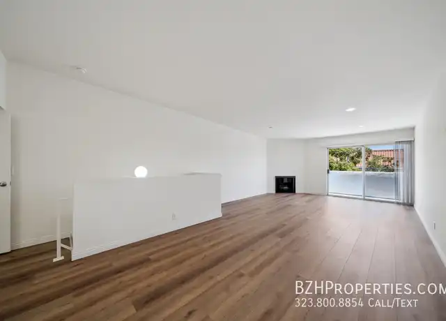 Property at 870 Crenshaw Blvd Unit 214, Los Angeles, CA, 90005, 2 beds, 2 baths, [object Object]