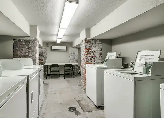 Property at 625 S Elgin Ave Unit 303, Tulsa, OK, 74120, 1 bed, 1 bath, [object Object]