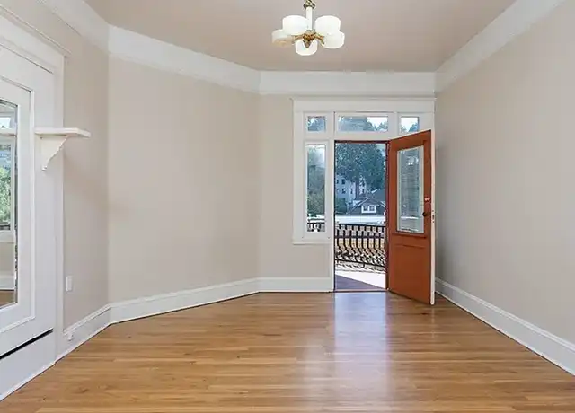 Property at Kingsbury Apartments - 760 SW Vista Ave, Portland, OR, 97205, 1 bed, 1 bath, [object Object]