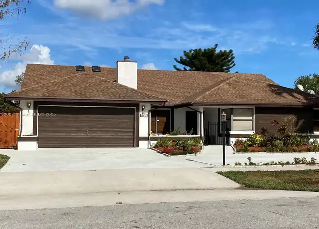 Property at 13647 Barberry Dr, Wellington, FL, 33414, 4 beds, 2.5 baths, [object Object]
