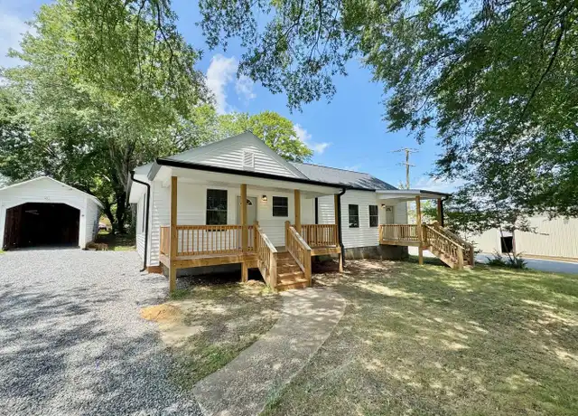 Property at 104 Virginia Ave, Chase City, VA, 23924, 3 beds, 3 baths, [object Object]