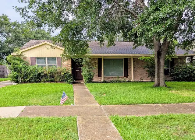 Property at 5850 Braesheather Dr, Houston, TX, 77096, 4 beds, 2.5 baths, [object Object]