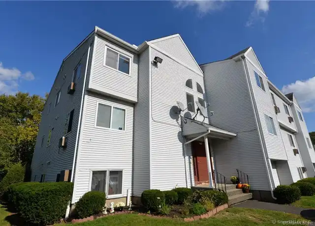 Property at 140 Hamden Ave Unit C, Waterbury, CT, 06704, 2 beds, 1.5 baths, [object Object]