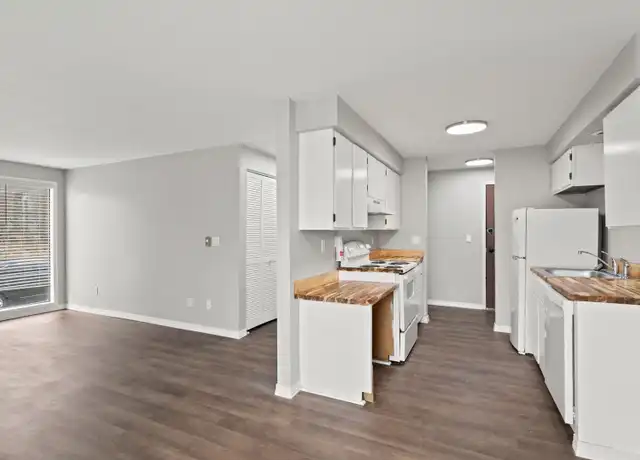 Property at 2705 N Pines Rd Unit 04, Spokane Valley, WA, 99206, 2 beds, 1 bath, [object Object]